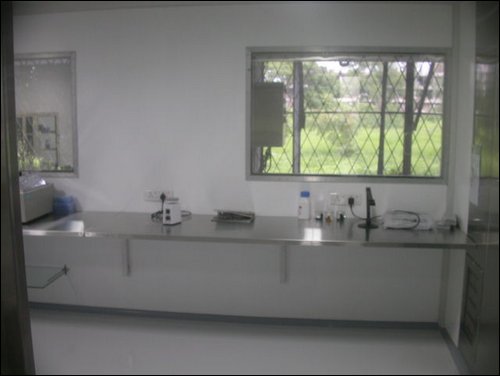 clean room for preparation of culture medium.JPG